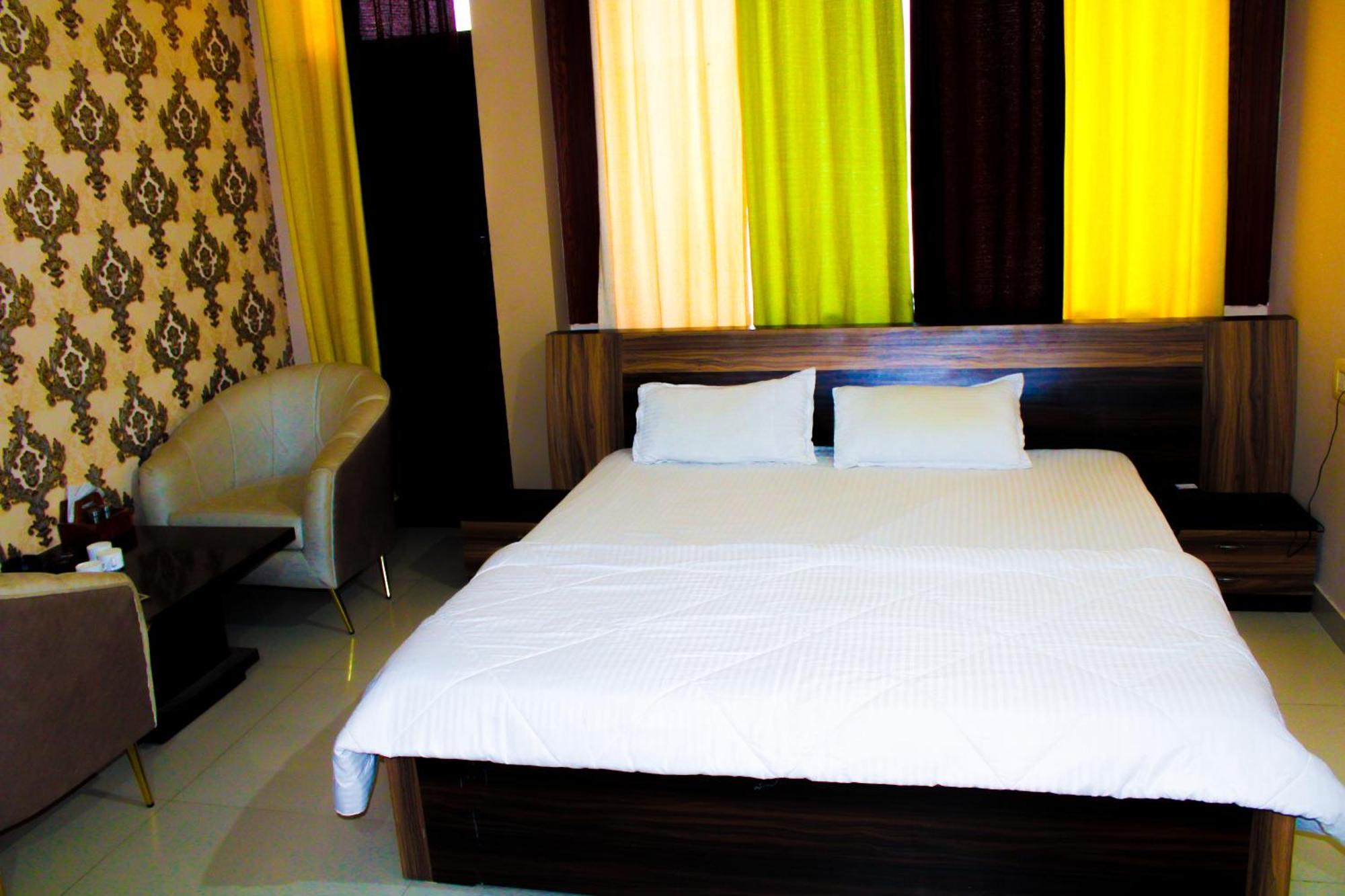 Sangam Hotel Chirawa Exterior foto