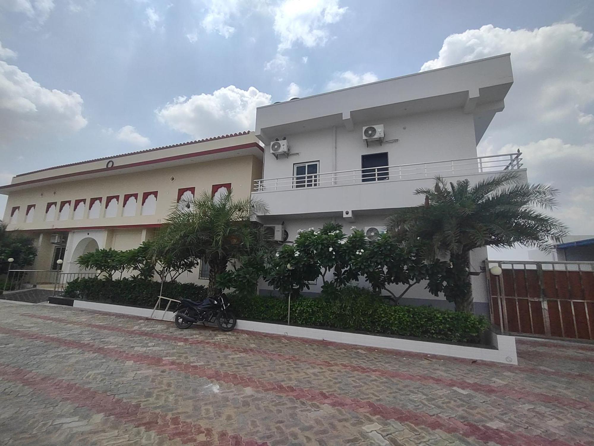Sangam Hotel Chirawa Exterior foto